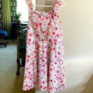 Super cute girls floral dress by Pippa & Julie size 10. Great condition